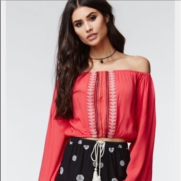 KENDALL & KYLIE Embroidered Boho Crop Top   S - Picture 1 of 14